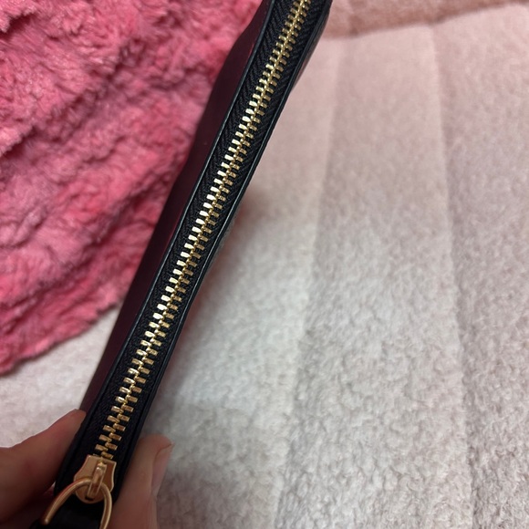 NEW Coach Corner Zip Wristlet  Black/LM Multi LIPS PRINT - Picture 7 of 12